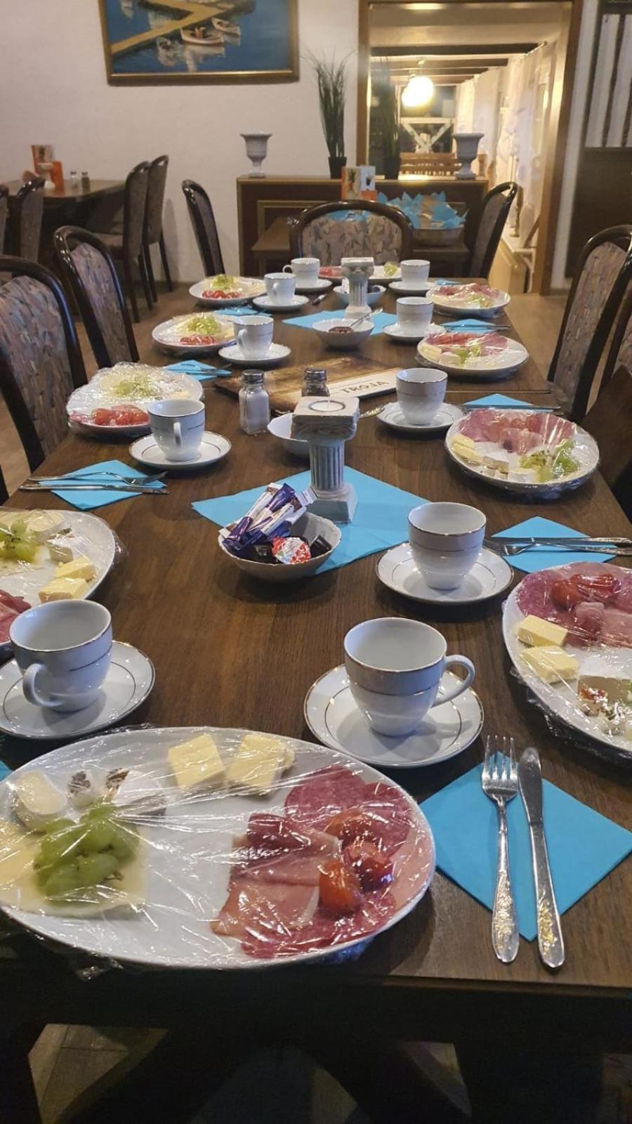 Motel Zur Festwiese Gierstadt Екстер'єр фото