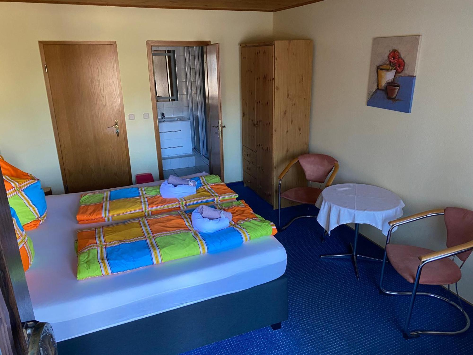 Motel Zur Festwiese Gierstadt Екстер'єр фото